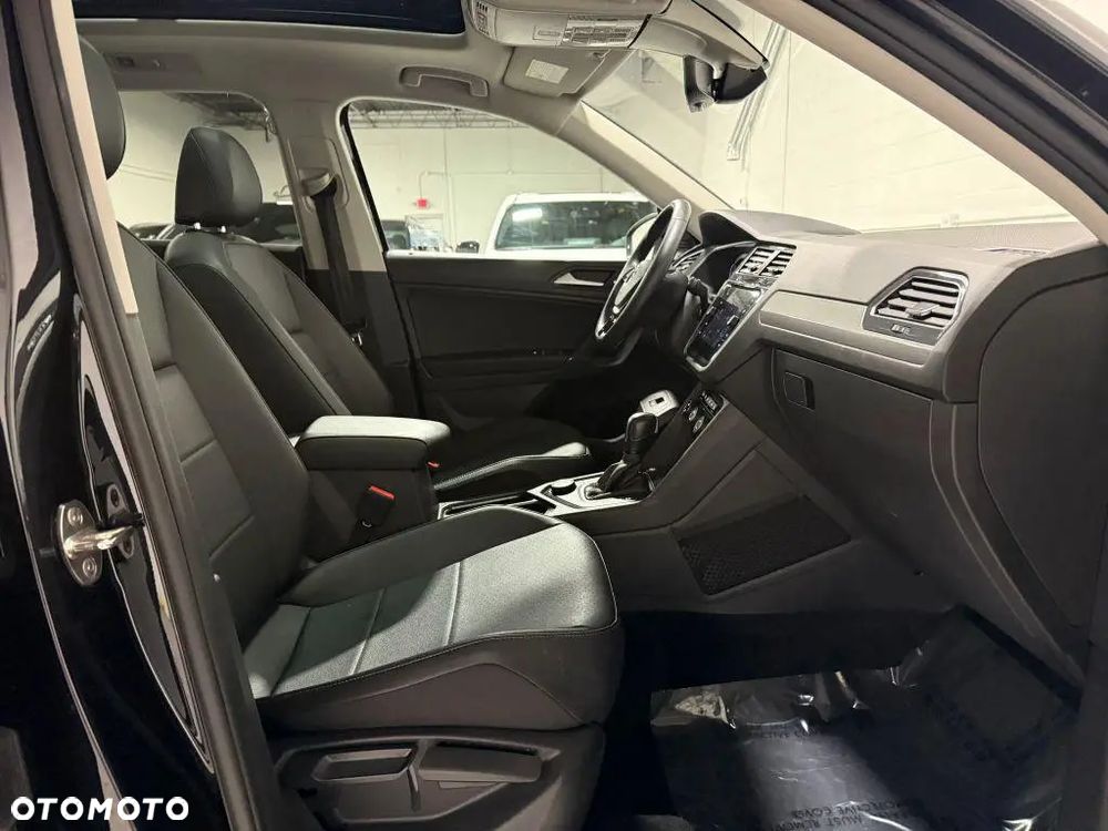 Volkswagen Tiguan 2.0 TSI 4Mot Elegance DSG - 39
