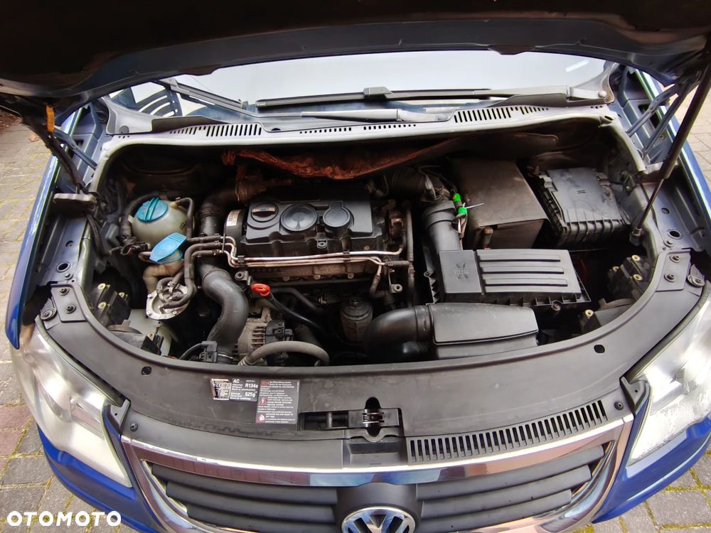 Volkswagen Touran - 4