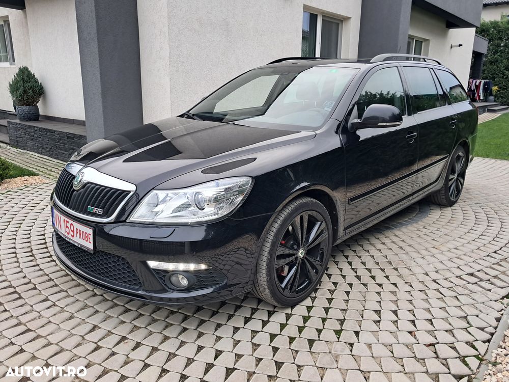Skoda Octavia Combi 2.0 TDI DPF RS - 2