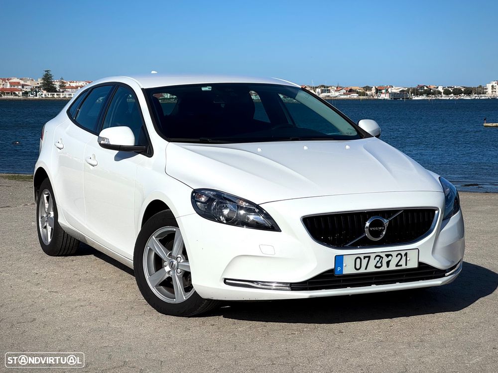 Volvo V40 2.0 D2 R-Design Momentum - 1