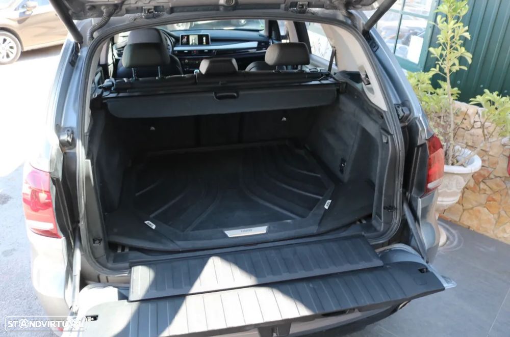 BMW X5 30 d xDrive Pack M - 33