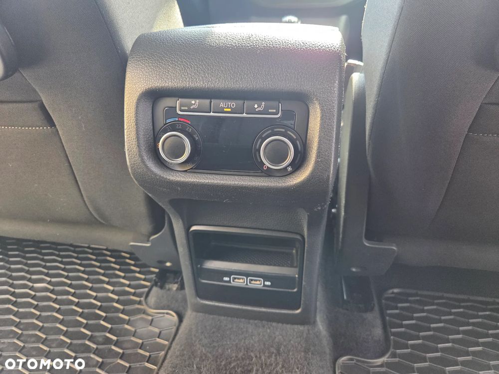 Volkswagen Sharan 1.4 TSI BMT Comfortline - 30