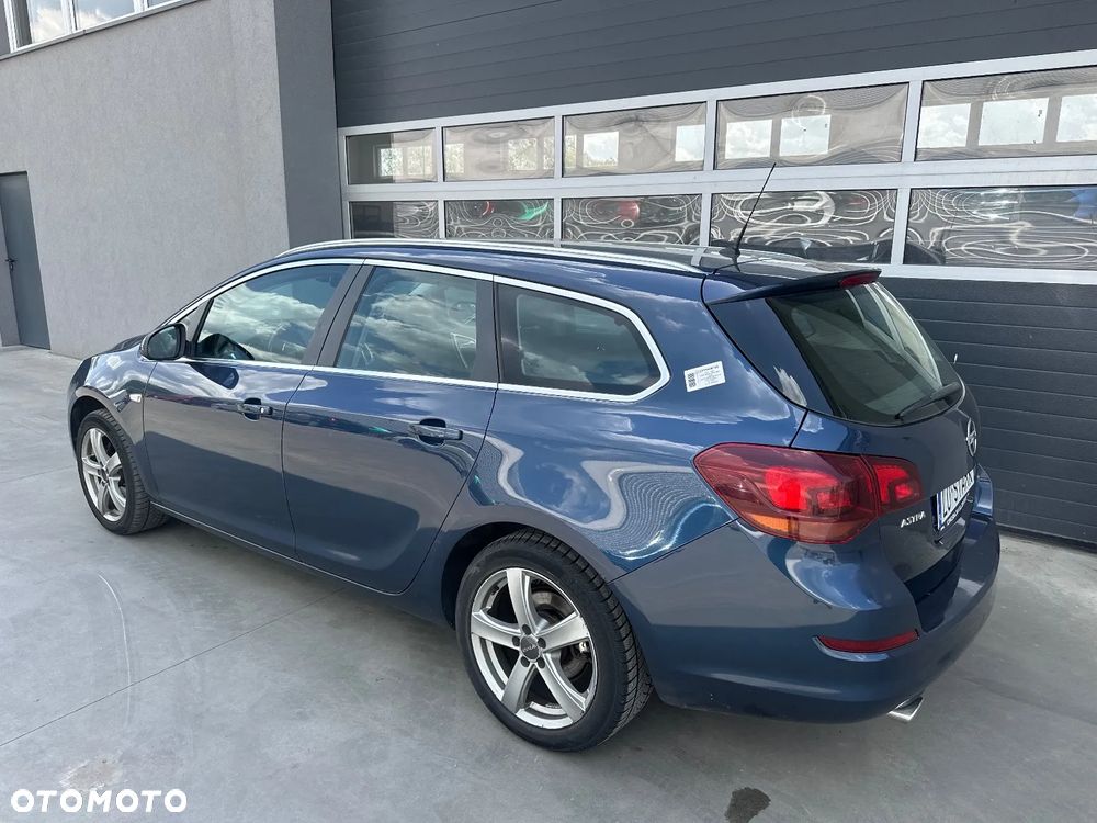 Opel Astra 1.4 Turbo Cosmo - 8