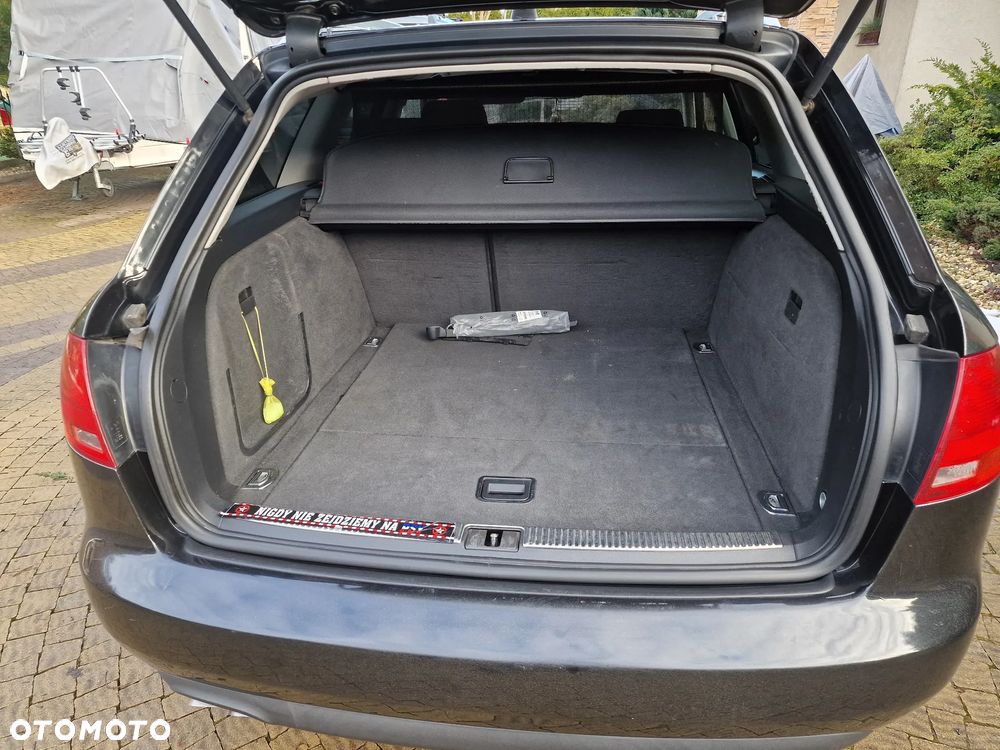 Audi A4 Avant 2.0 TDI - 10