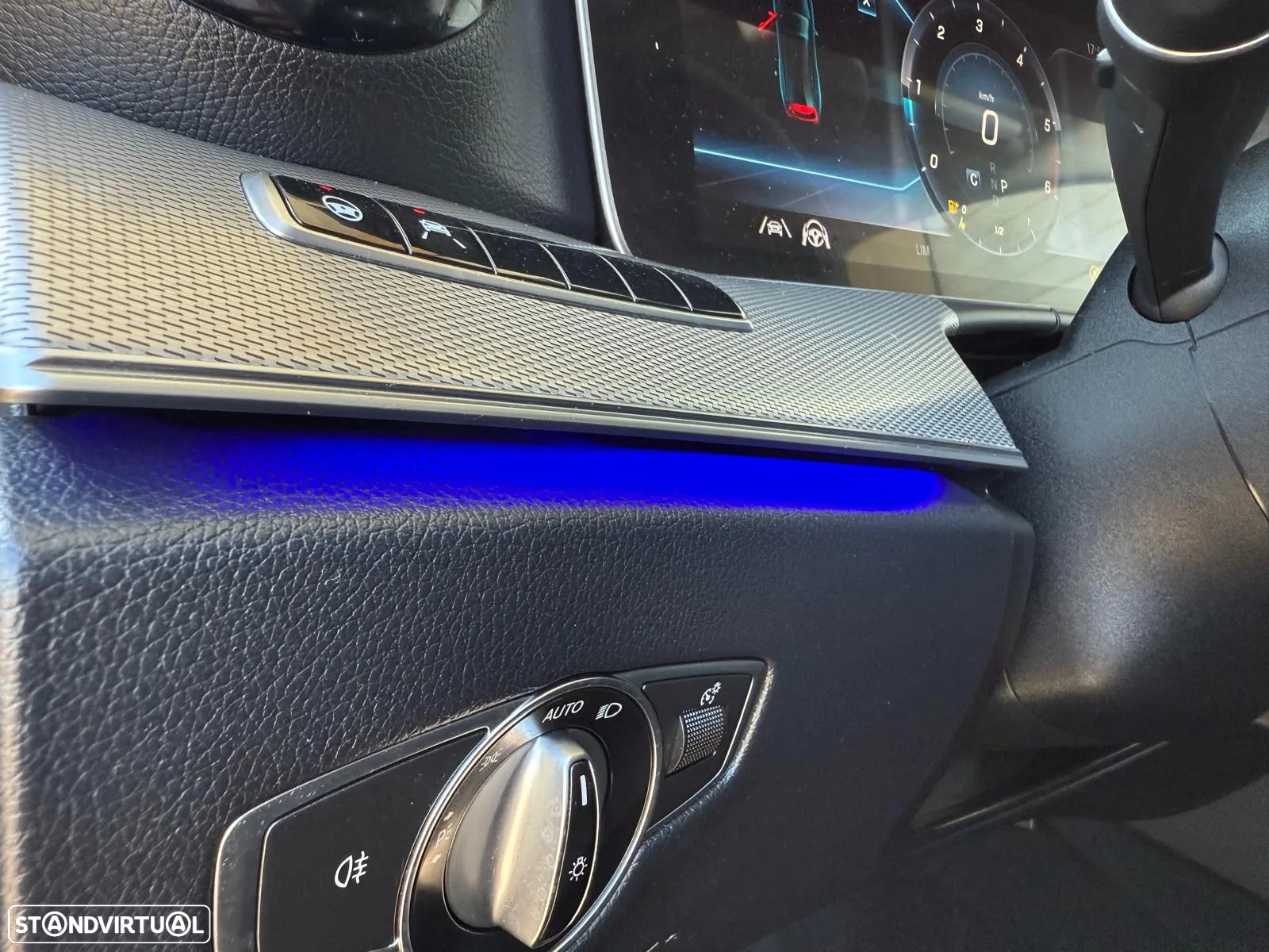 Mercedes-Benz E 200 d Exclusive Line - 17
