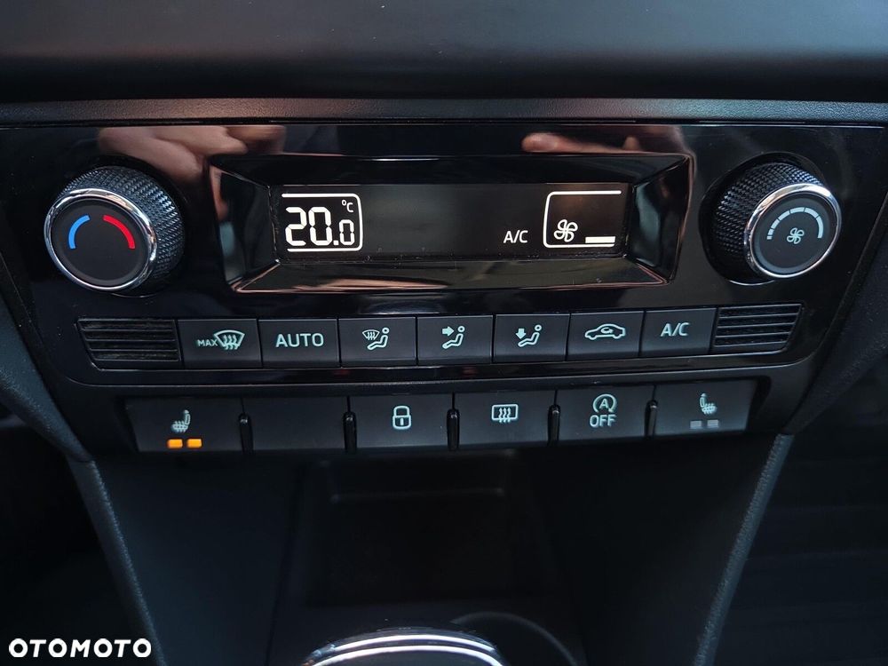 Skoda RAPID 1.0 TSI Style DSG - 14