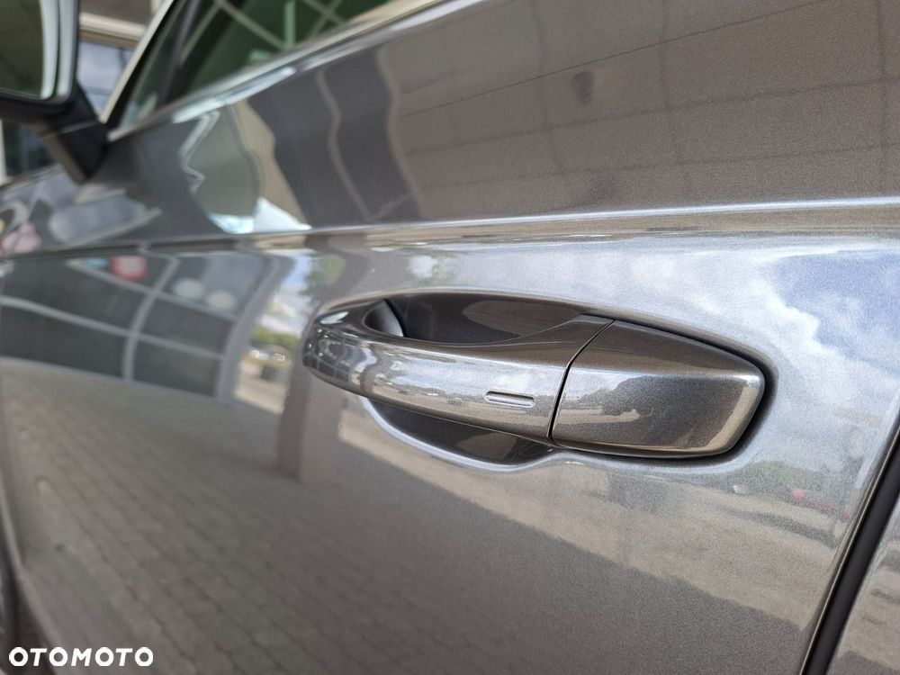 Volkswagen Touareg 3.0 V6 TDI 4Motion Elegance - 17