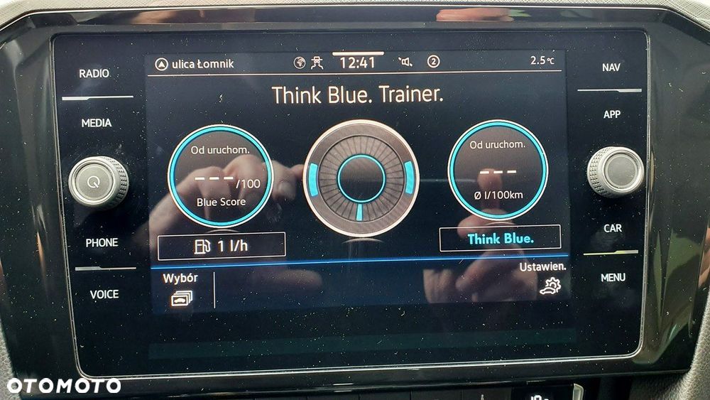 Volkswagen Passat - 26