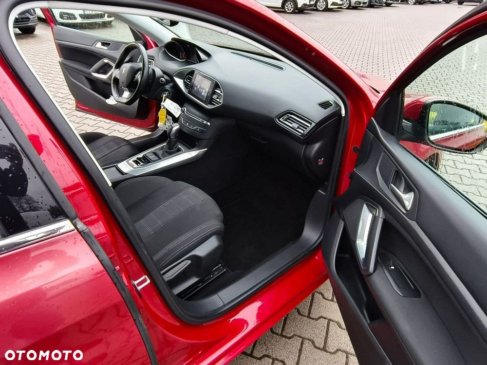 Peugeot 308 - 23