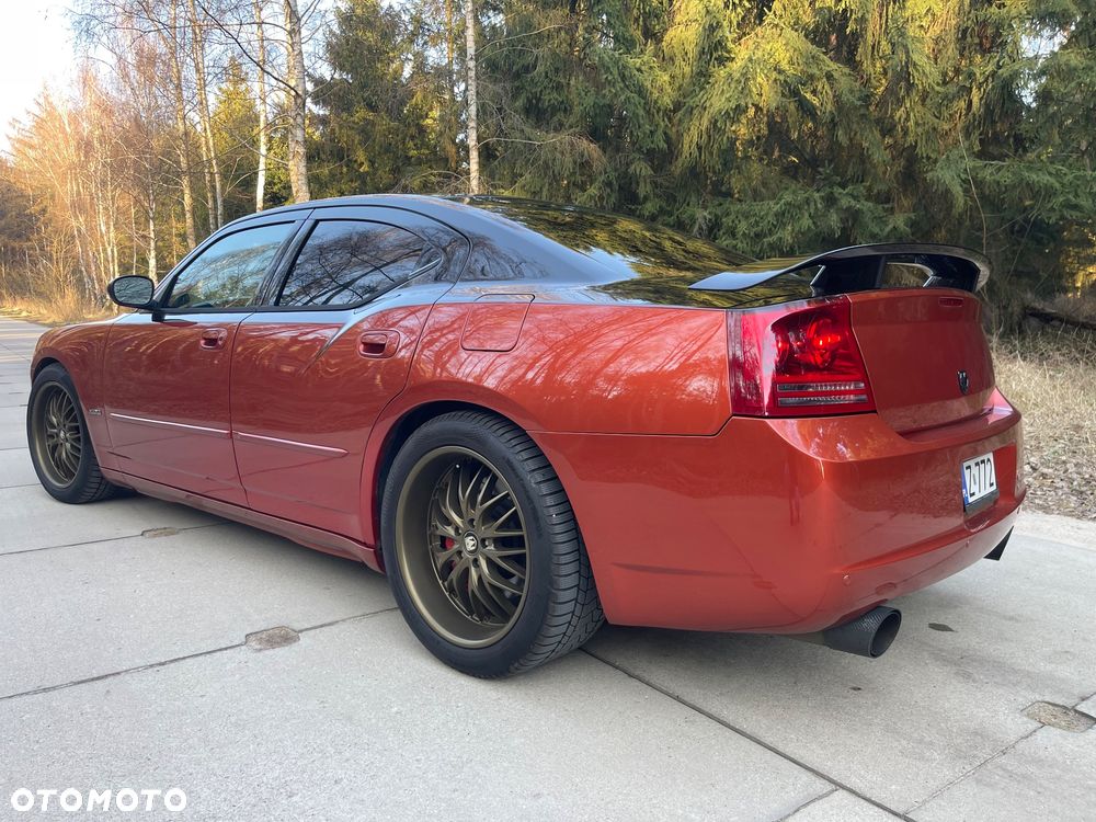 Dodge Charger 5.7 V8 RT - 11