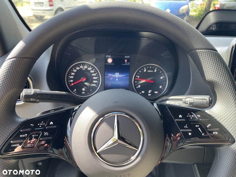 Mercedes-Benz Sprinter - 8
