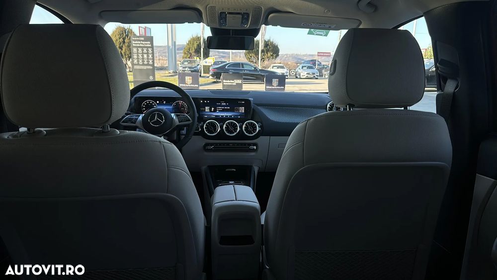 Mercedes-Benz GLA - 15