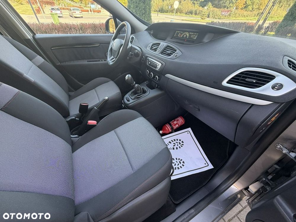 Renault Grand Scenic - 9