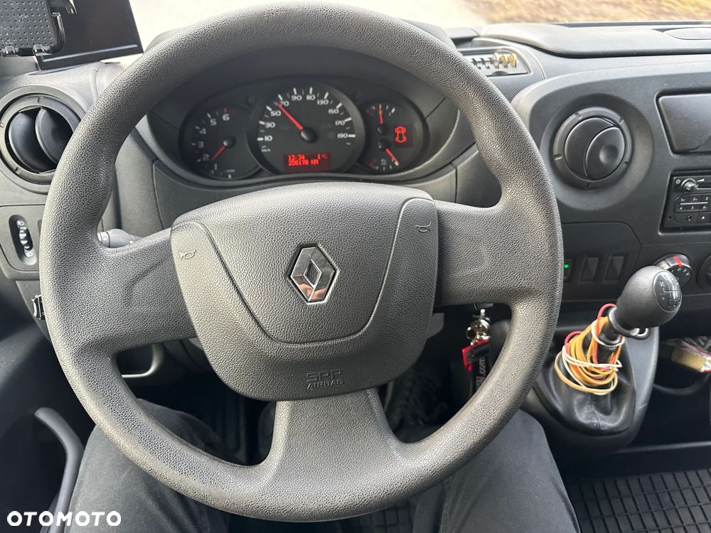Renault Master - 18