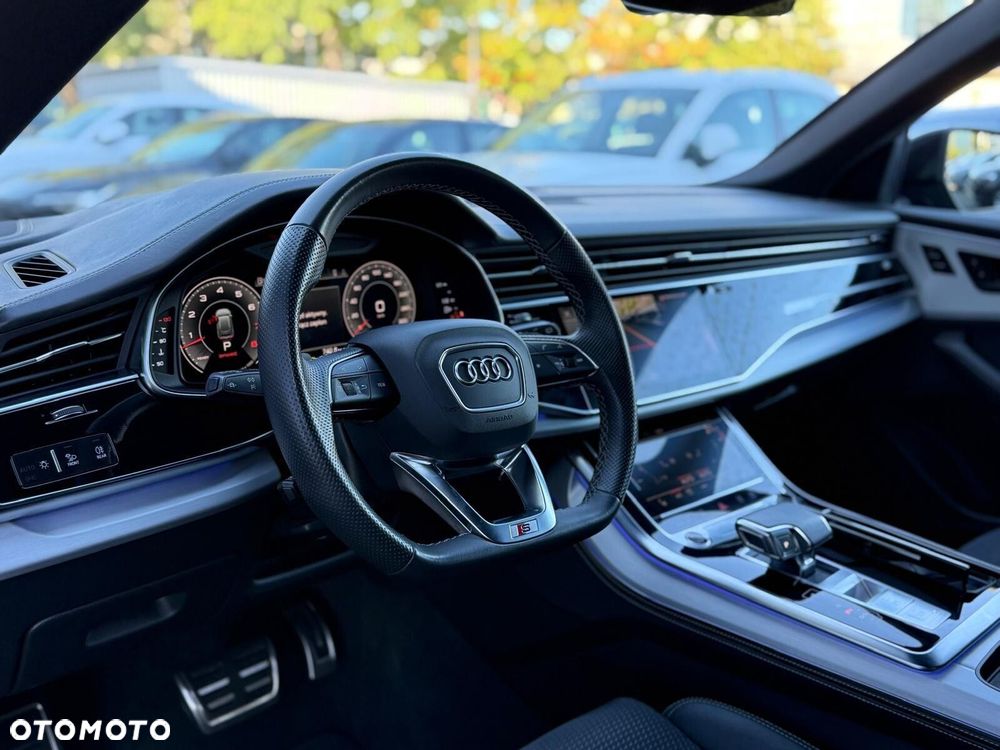 Audi Q8 - 12