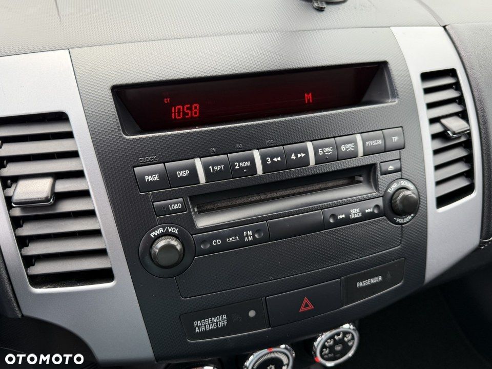 Mitsubishi Outlander 2.0 2WD XTRA - 21