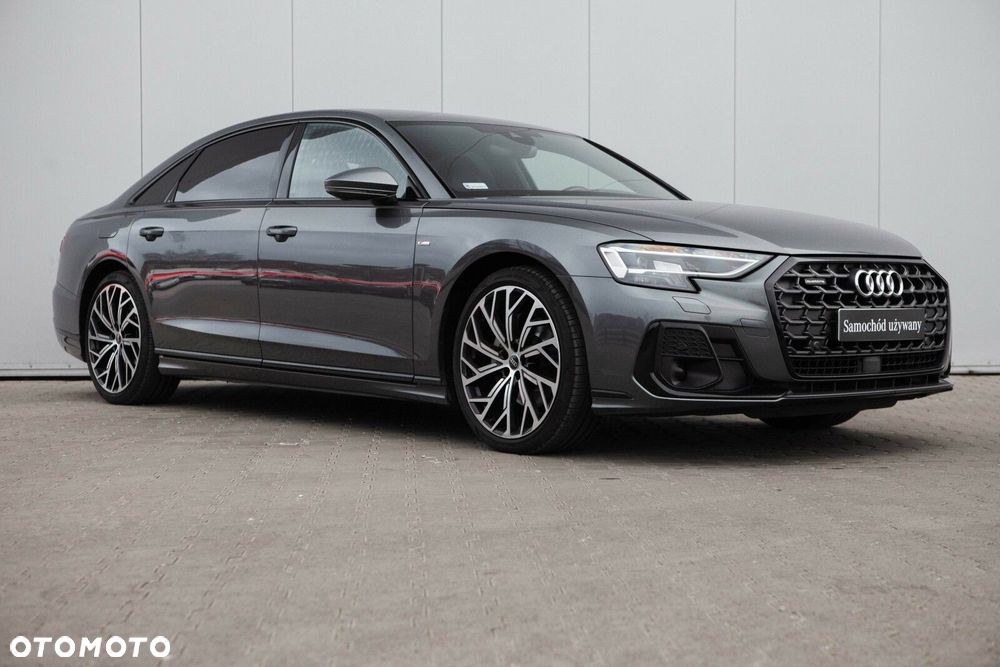 Audi A8 - 4