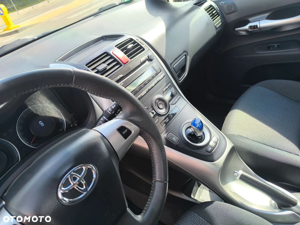 Toyota Auris - 10