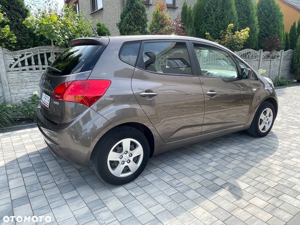 Kia Venga - 17
