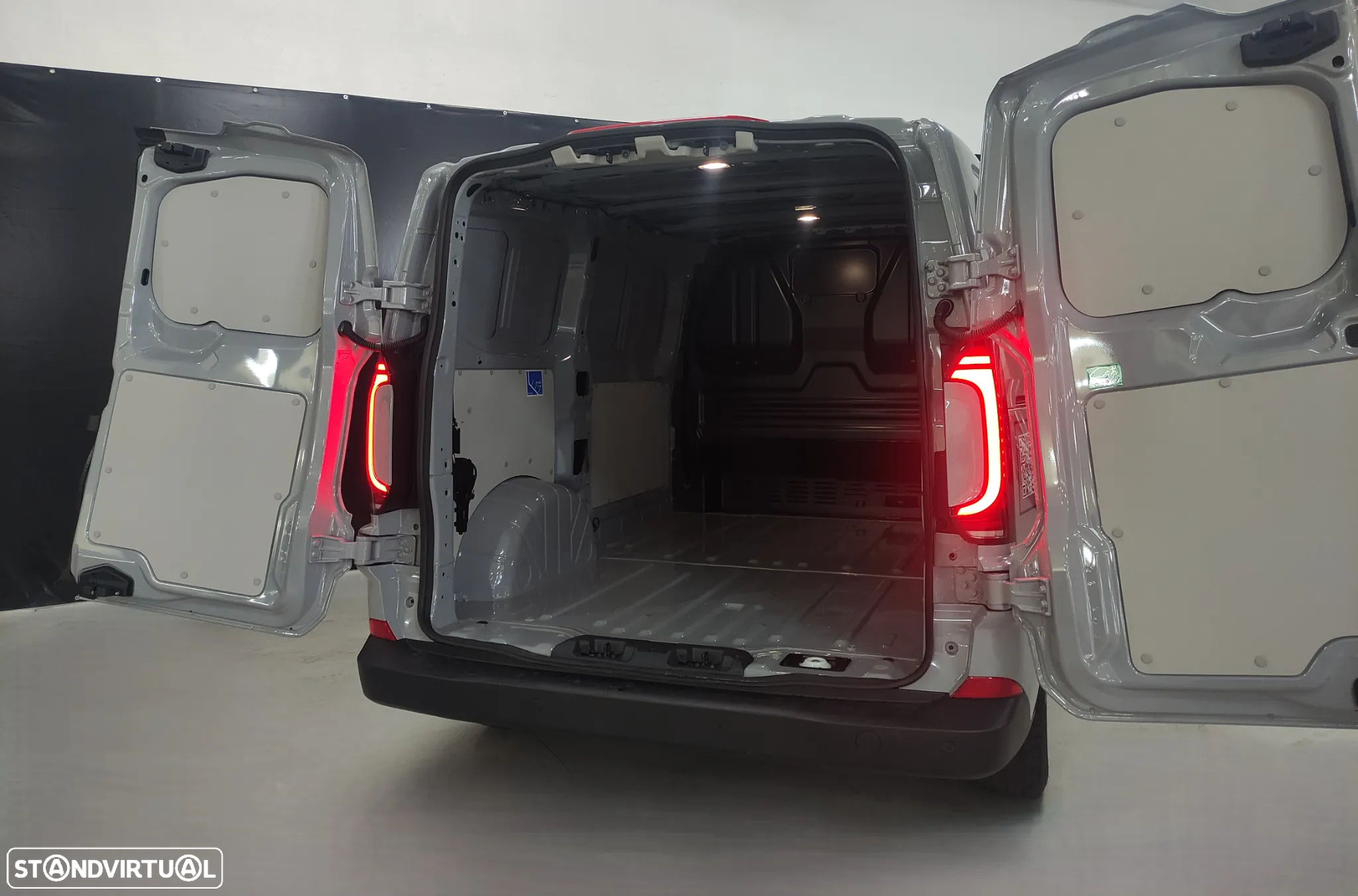 VW Transporter 2.0 TDI L1H1 - 7
