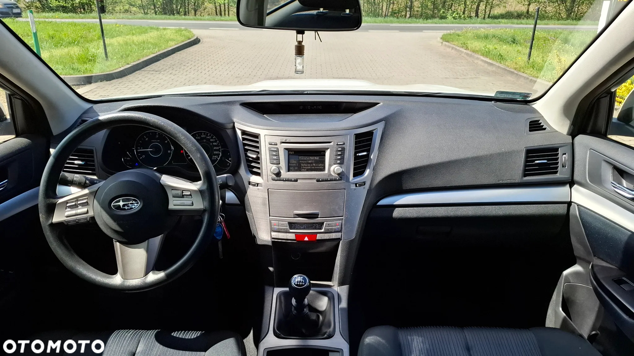 Subaru Legacy - 15