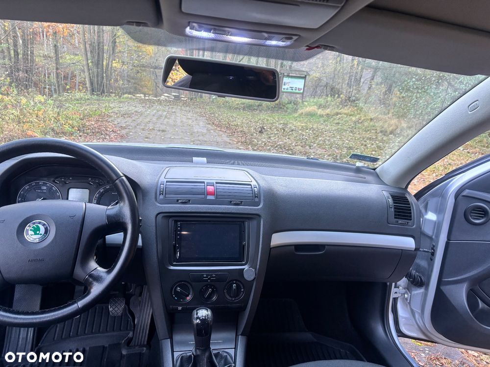 Skoda Octavia 2.0 TDI Ambiente - 11