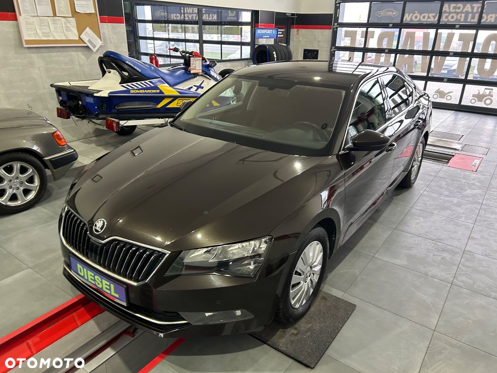 Skoda Superb 1.6 TDI GreenLine - 2