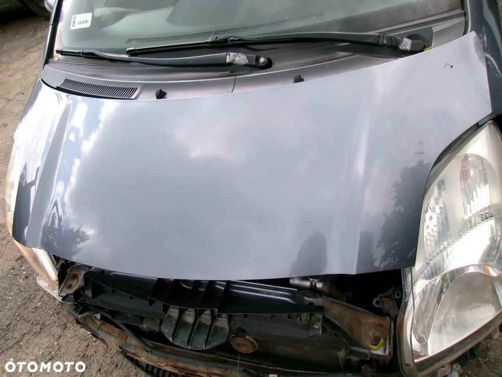 MASKA TOYOTA YARIS II  8S5 - 1