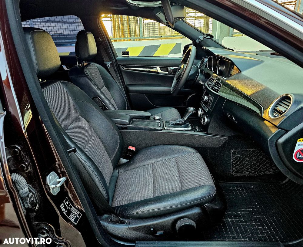 Mercedes-Benz C 250 (BlueTEC) d 4Matic 7G-TRONIC AMG Line - 13