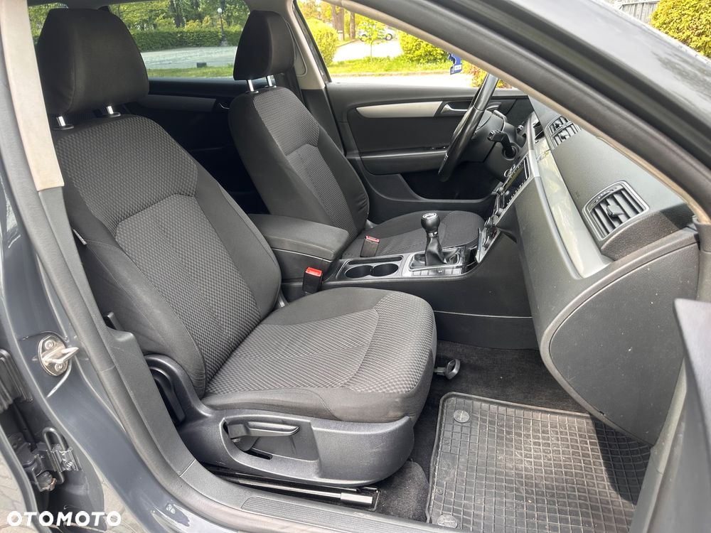 Volkswagen Passat 2.0 Blue TDI SCR Comfortline - 6