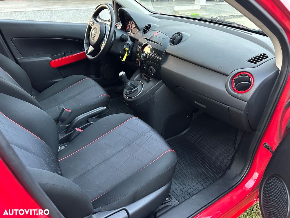 Mazda 2 - 7