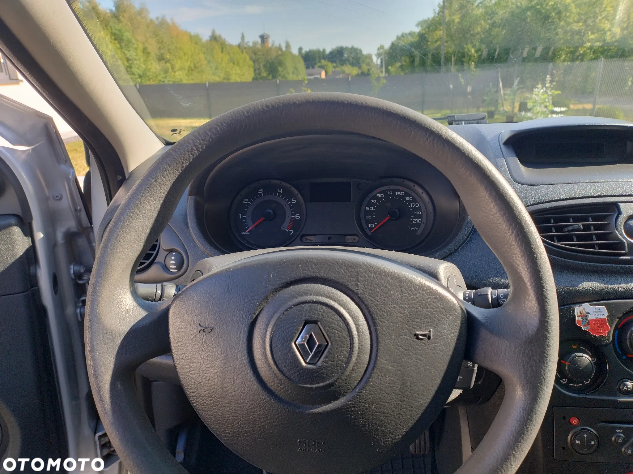 Renault Clio 1.2 16V Authentique - 8