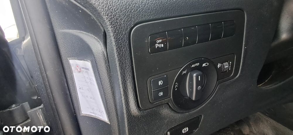 Mercedes-Benz VITO - 13