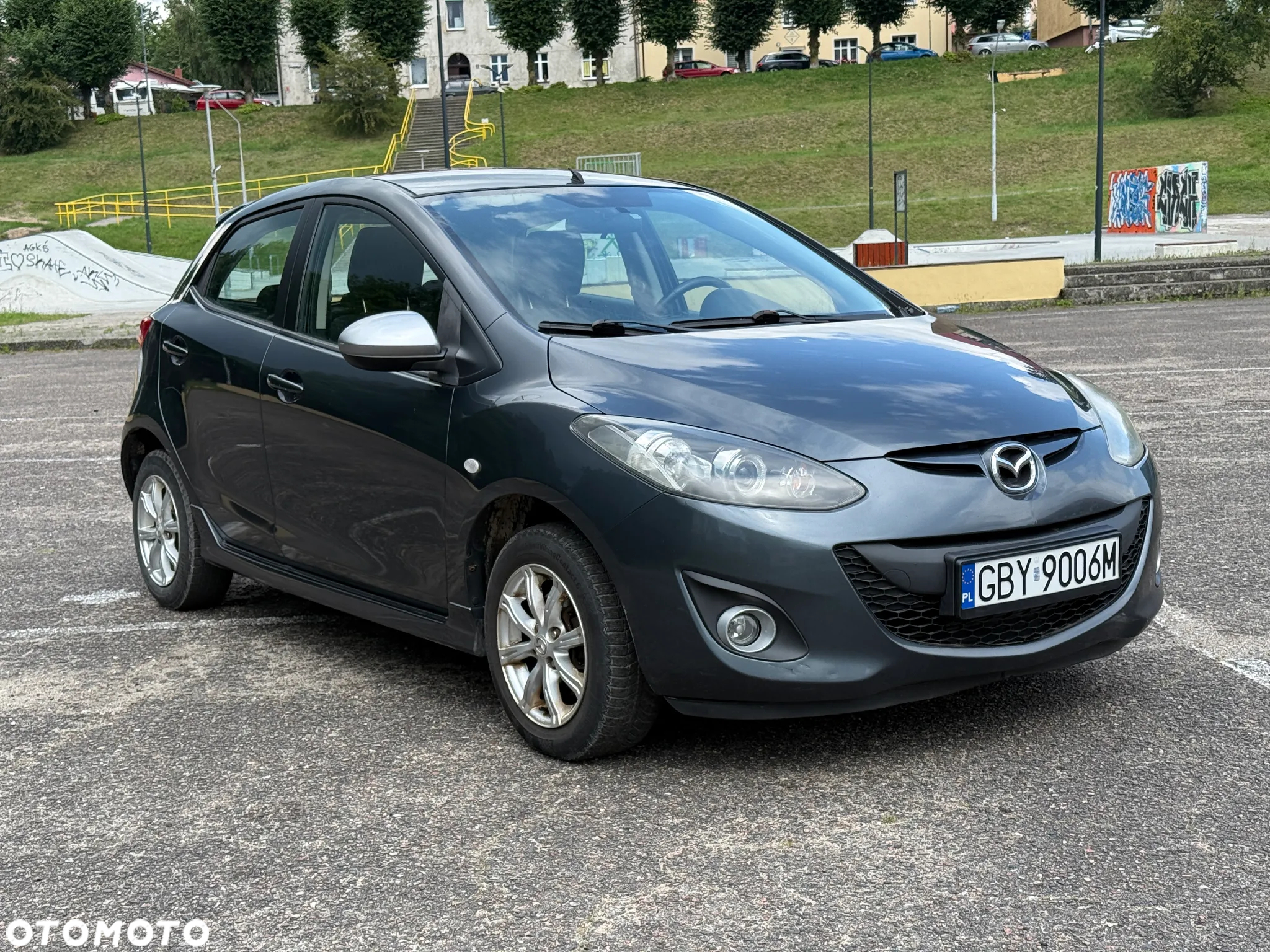 Mazda 2 - 5