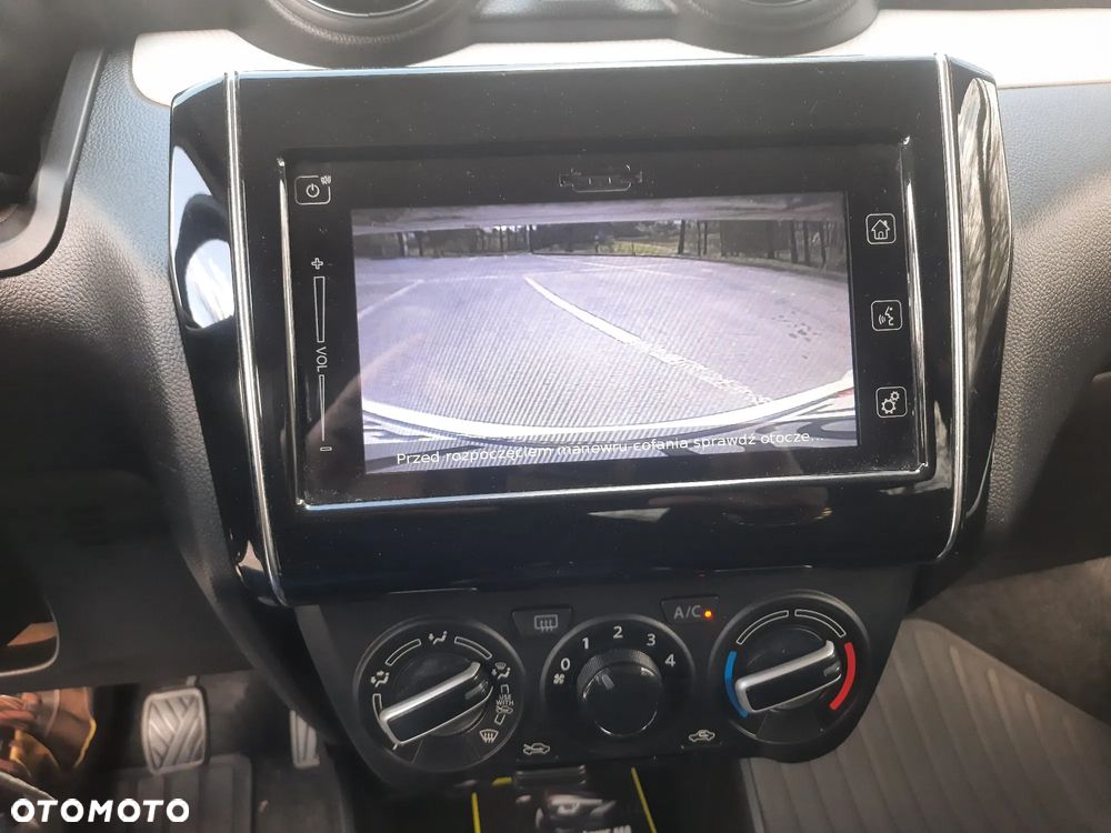 Suzuki Swift 1.2 SHVS Premium Plus - 13