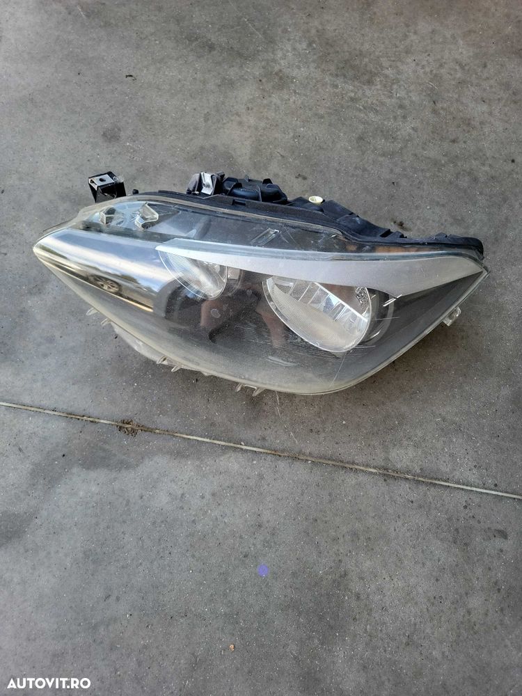 Far stanga bmw seria 1 F20 an 2012 cu halogen - 2