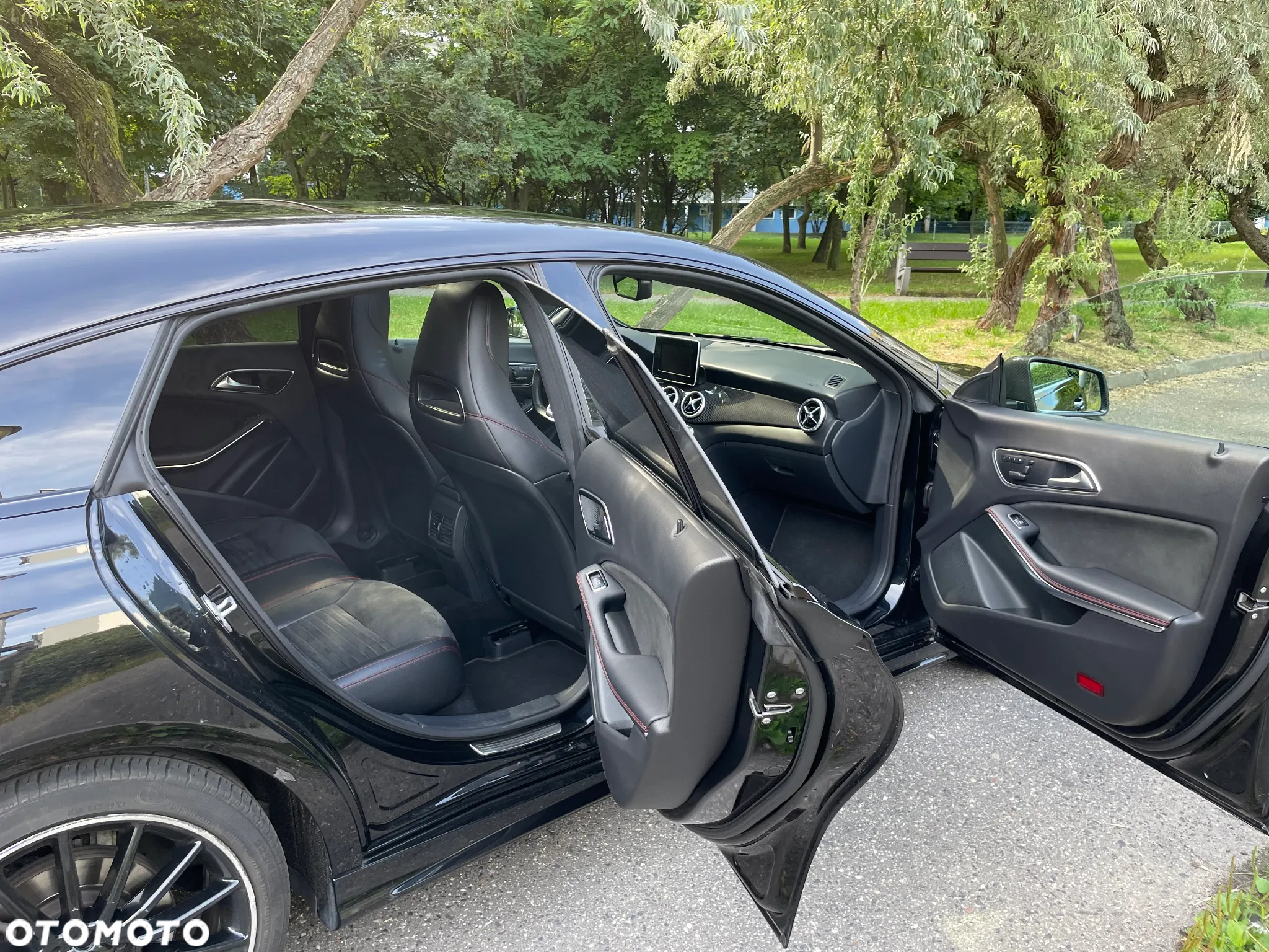 Mercedes-Benz CLA 250 4-Matic - 16
