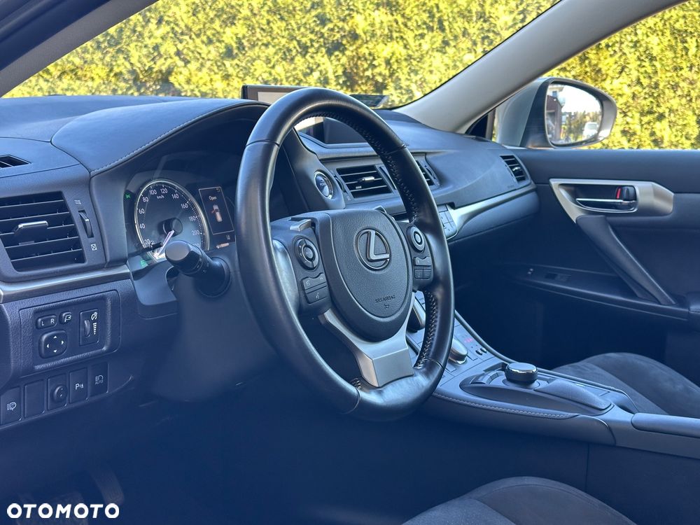 Lexus CT 200h Prestige - 31