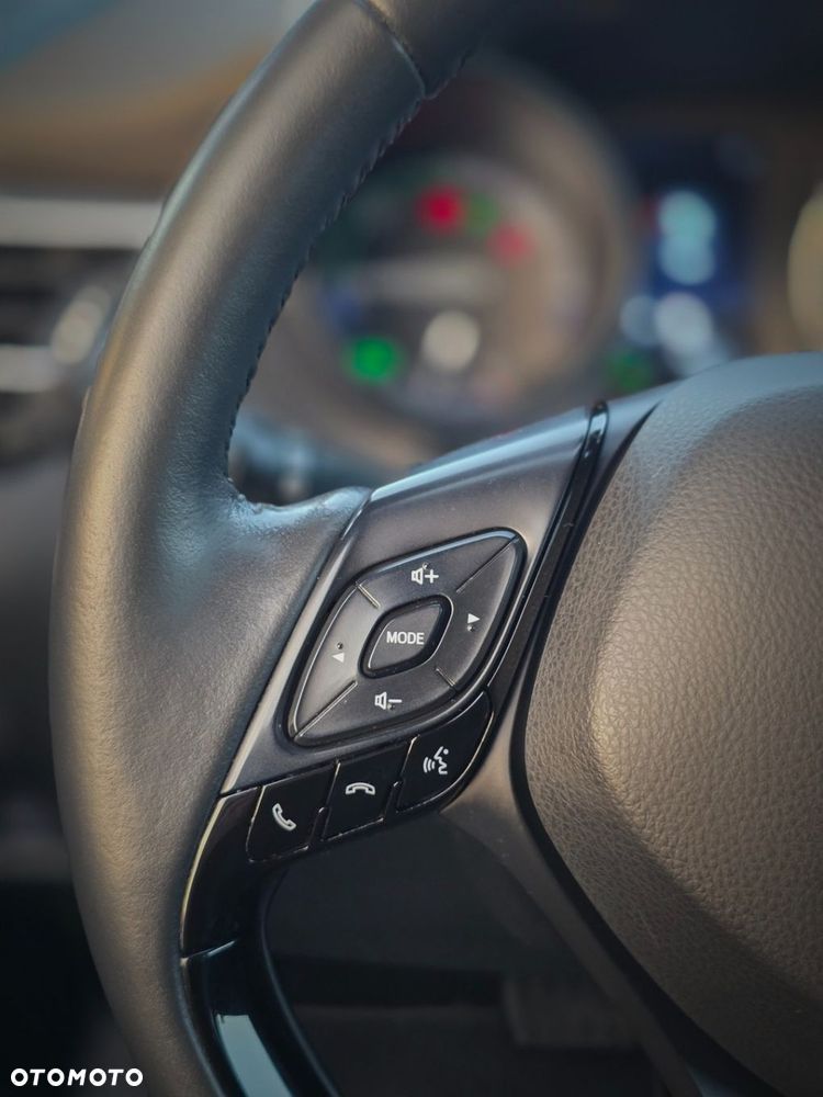 Toyota C-HR 2.0 Hybrid Executive - 19