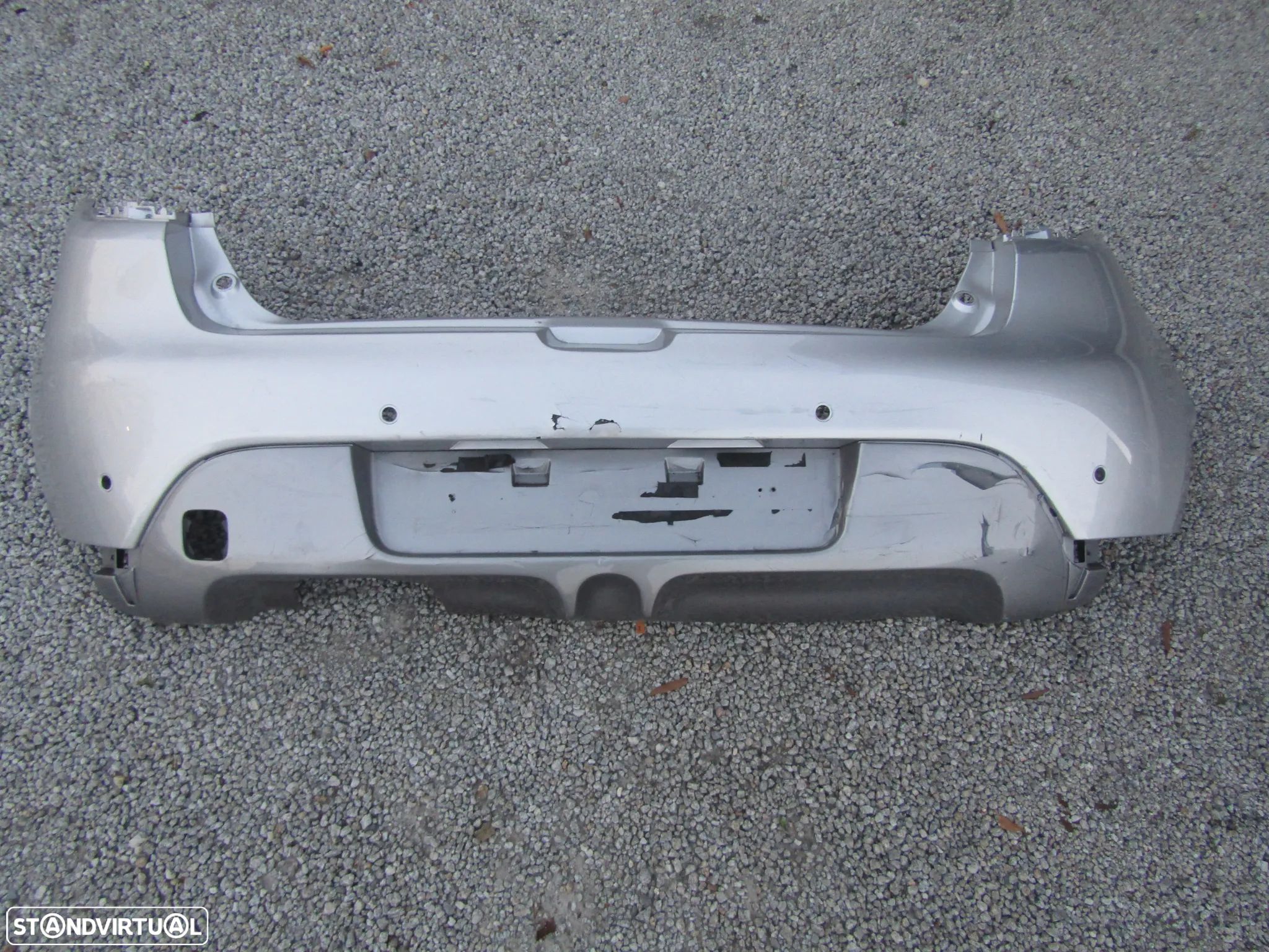 Para-choques traseiro Renault Clio IV GT Line ( c/ danos , ver detalhes) - 1