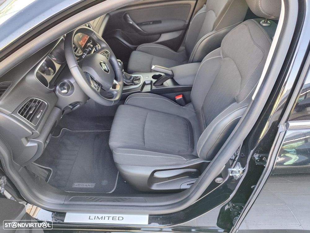 Renault Mégane 1.3 TCe Limited J17 - 16