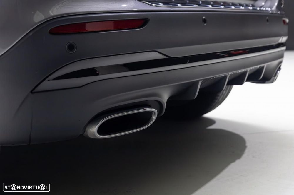 Mercedes-Benz GLA 250 e 8G-DCT AMG Line - 24