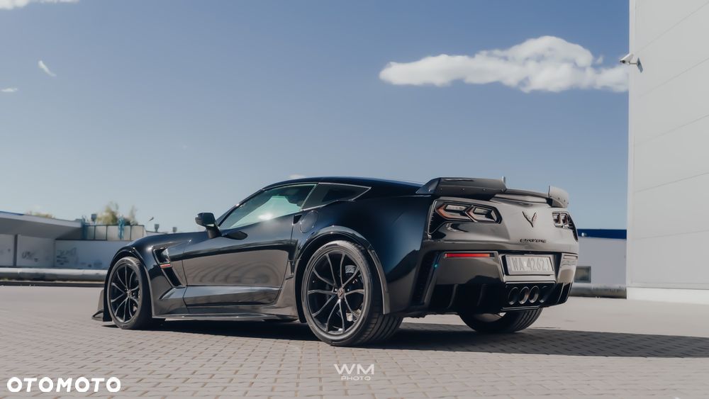 Chevrolet Corvette - 5