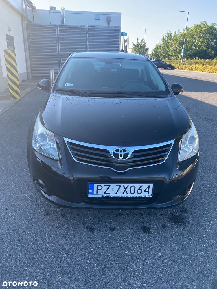 Toyota Avensis - 1