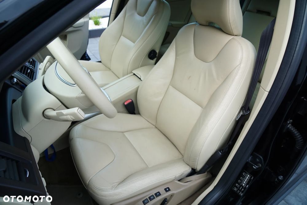 Volvo XC 60 D5 AWD - 27