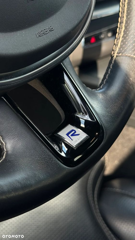 Volvo XC 60 T5 GPF AWD R-Design - 34