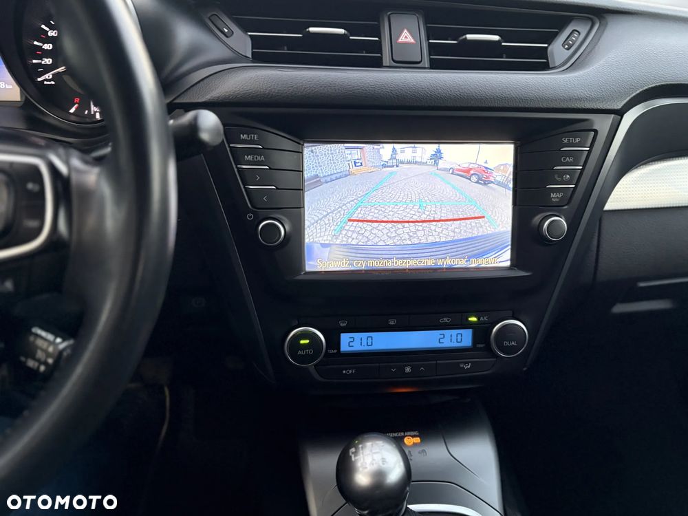 Toyota Avensis 1.8 Premium - 14