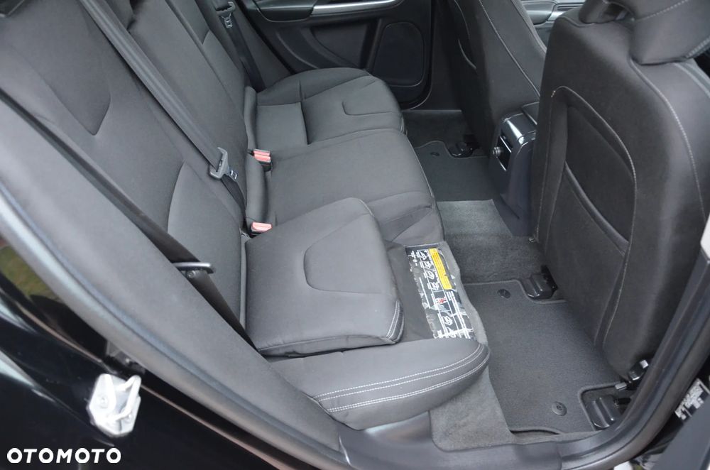 Volvo V60 D4 Geartronic Momentum - 18