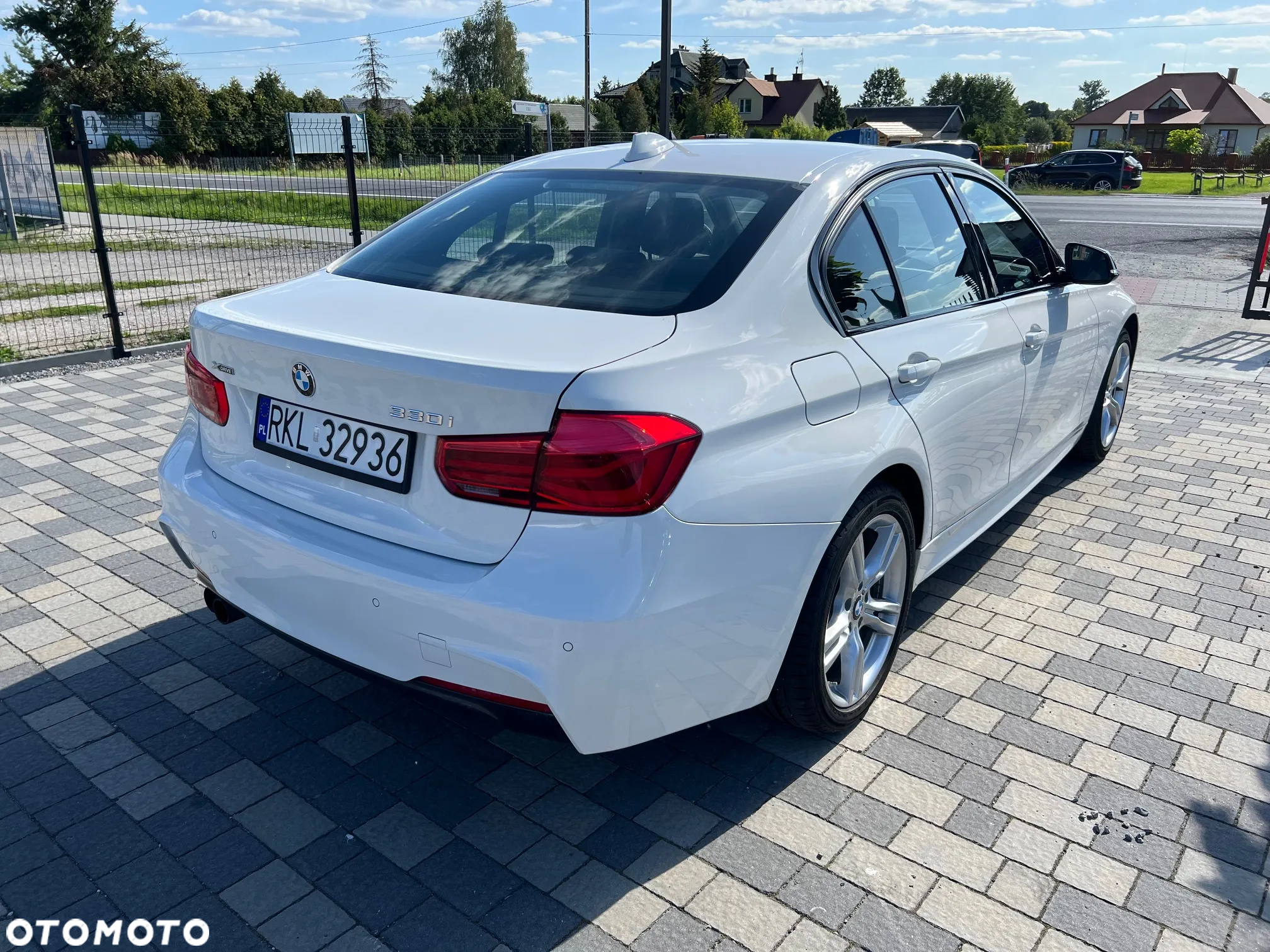 BMW Seria 3 330i xDrive M Sport - 6
