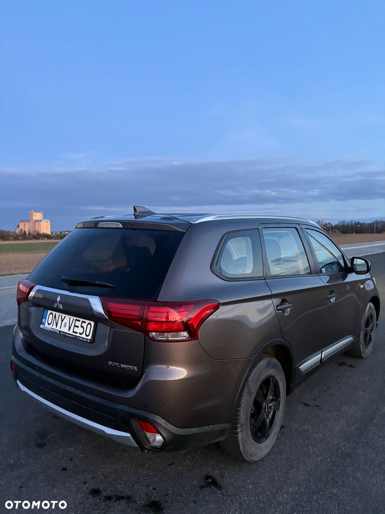 Mitsubishi Outlander 2.0 City Style 2WD - 9